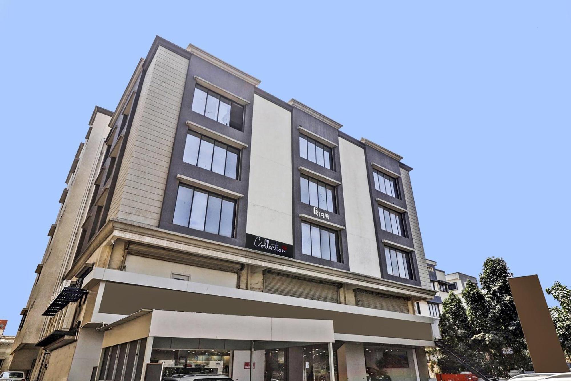 Hotel Collection O Laxmi Kuber Utrān Exterior foto